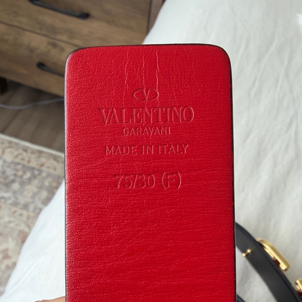Valentino Reversible Vlogo Signature Belt In Glossy Calfskin 40 Mm - Picture 2 of 6